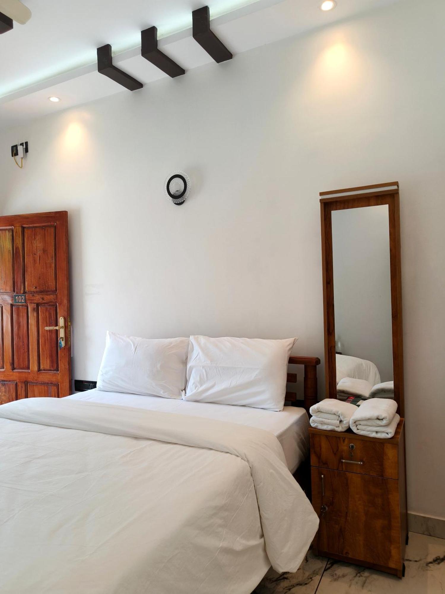 Wavealokam Beach Retreat バルカラ エクステリア 写真